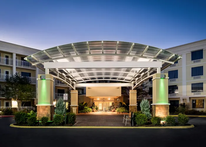 Holiday Inn & Suites Atlanta Airport North