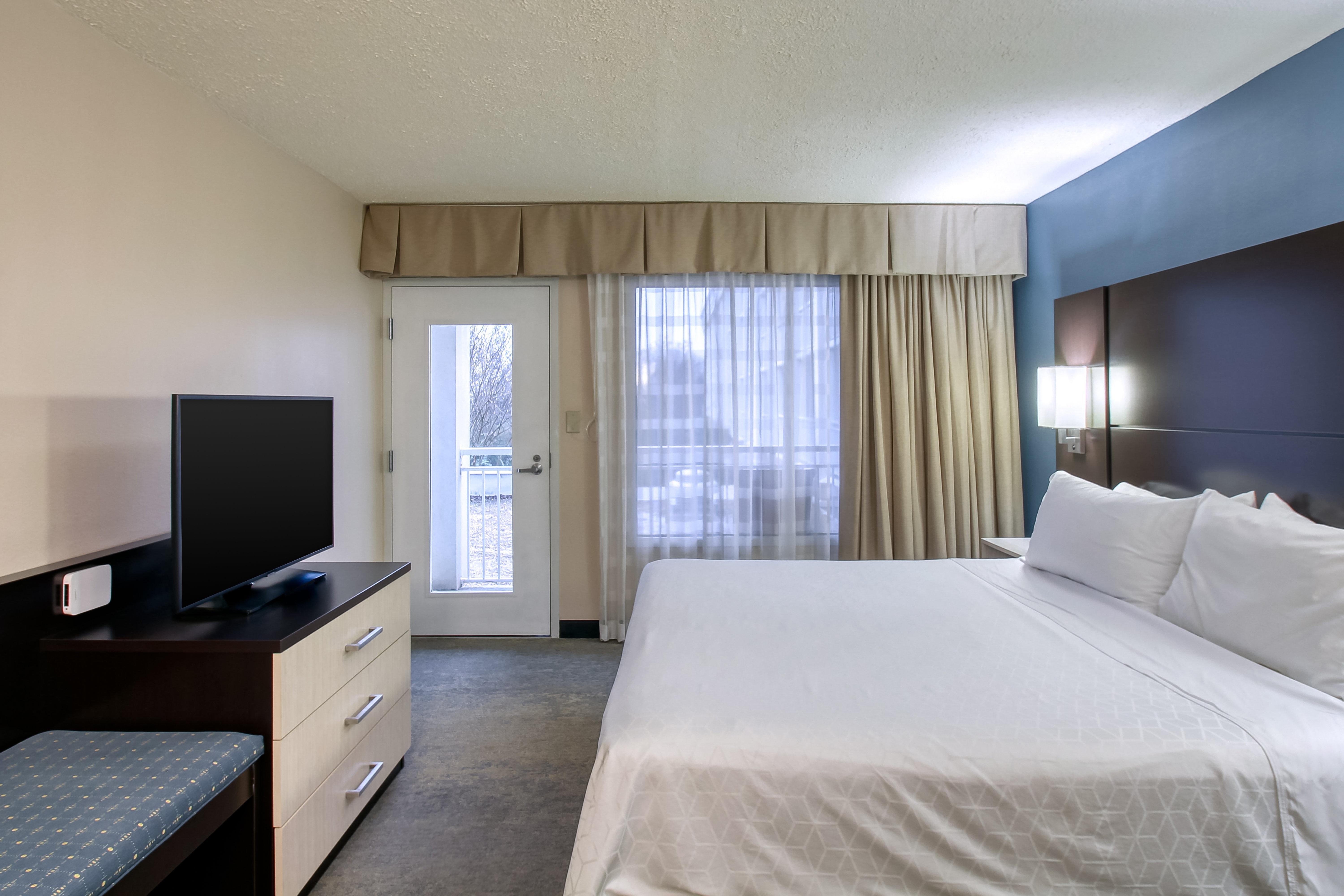 & Atlanta Airport North By Ihg Hotel