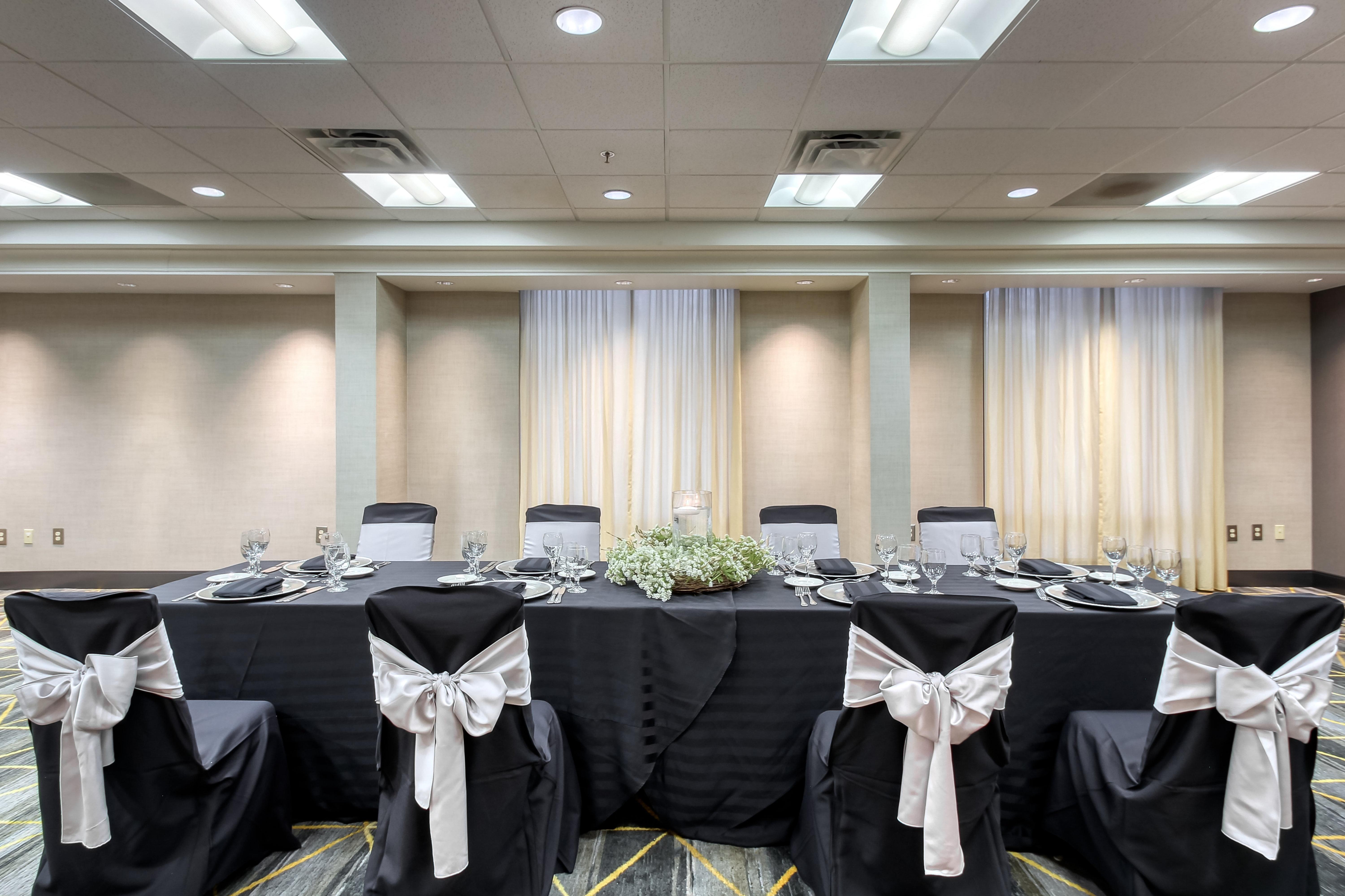 Hotel & Atlanta Airport North By Ihg 4*