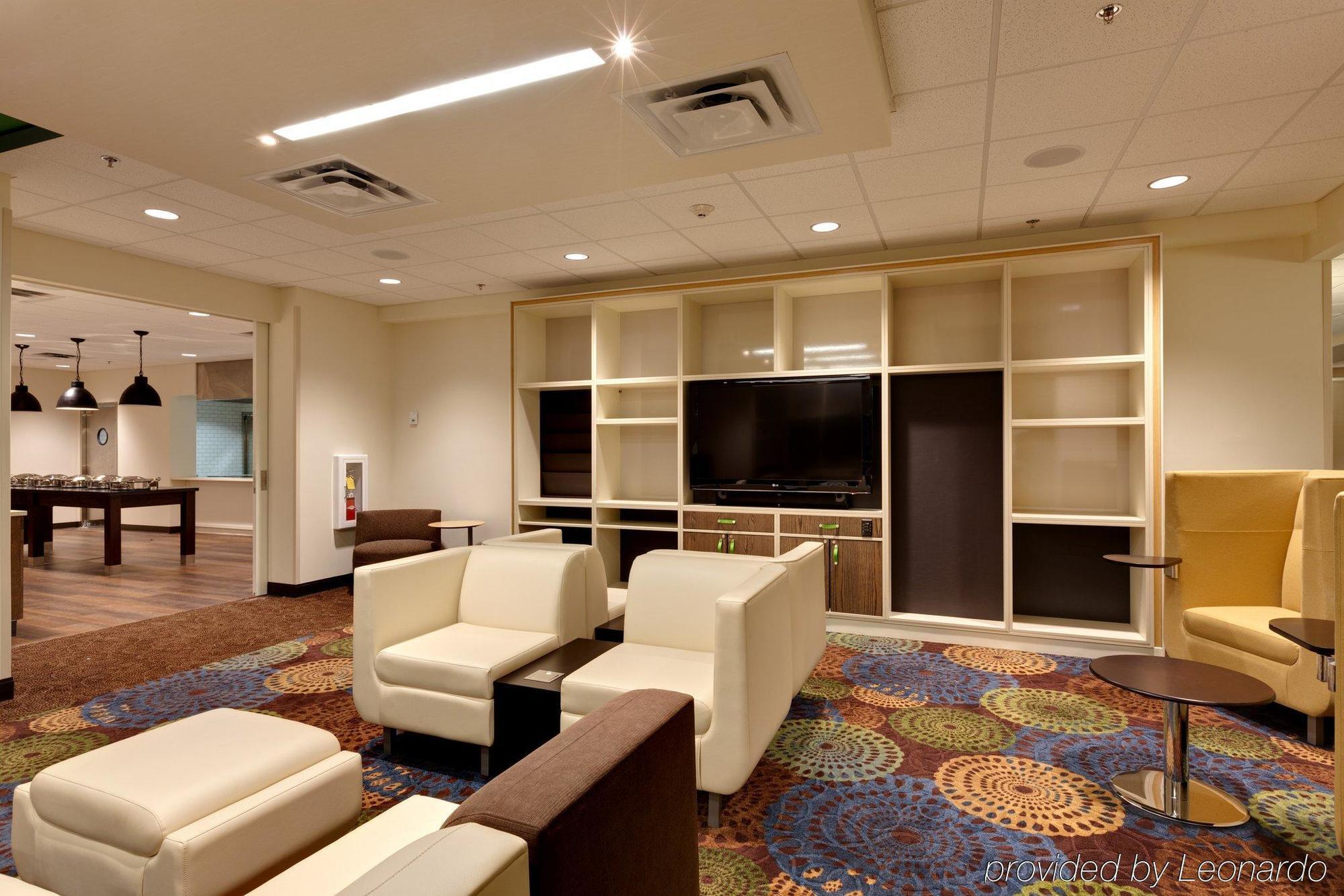 & Atlanta Airport North By Ihg Hotel